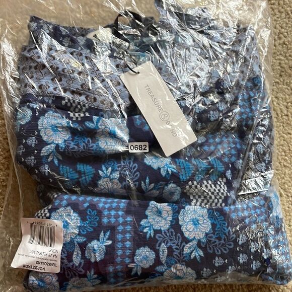 Treasure Bond Navy Floral Mix Duster One Size - Picture 6 of 6